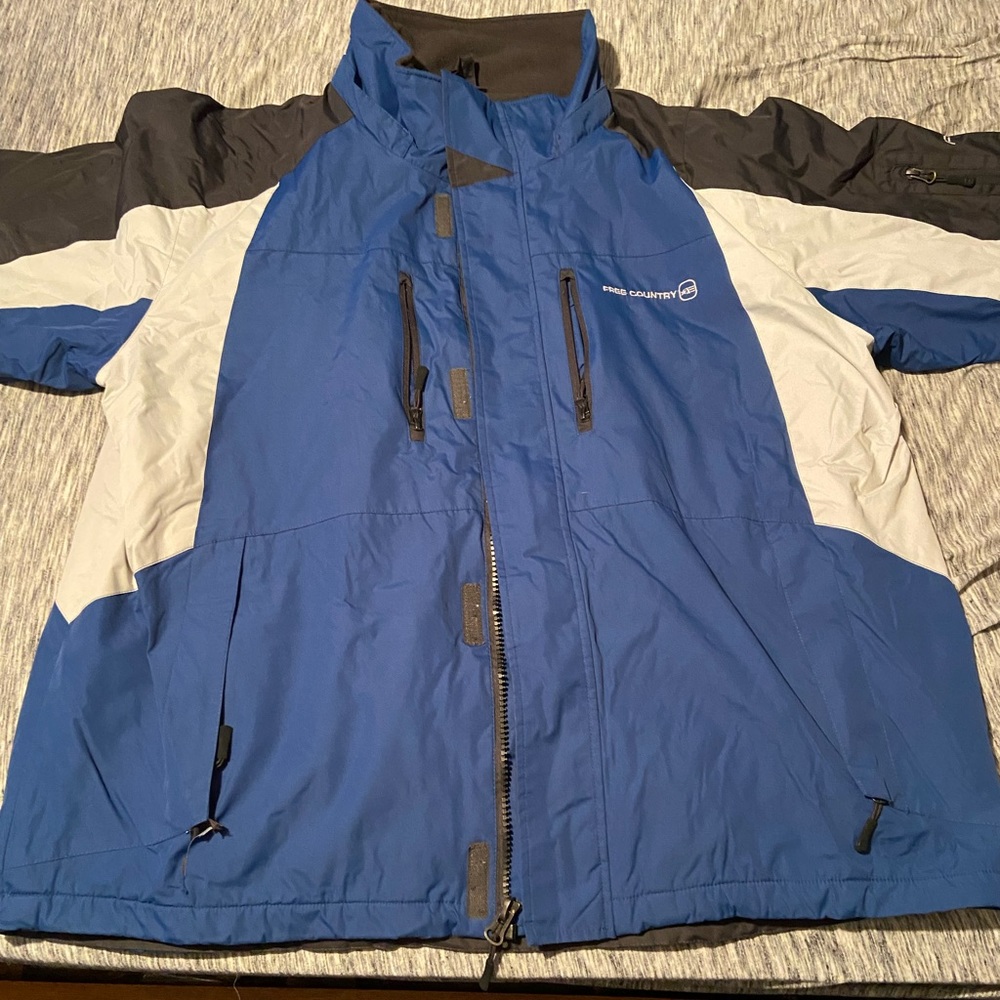 XL mens Free County winter coat.